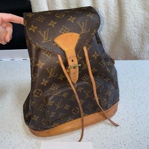 Louis Vuitton Montsouris MM Backpack 🤎